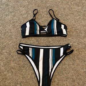 NWOT womens M bikini
